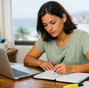 Concursos no Litoral: 20 editais abertos com mais de 4.000 vagas e salários de até R$ 35,8 mil