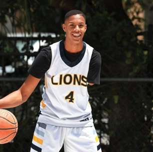 Fenômeno de um braço, Hansel Enmanuel desafia limites e se inscreve no Draft da NBA