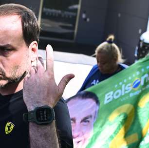 Bolsonaro tem alta prevista no Ano Novo após novo procedimento contra soluço