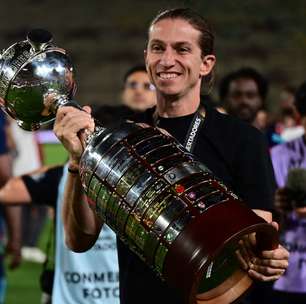 Flamengo acerta contrato com Filipe Luís; Veja detalhes