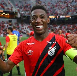 Athletico-PR conversa com Vitória sobre situação de Léo Pelé: "Provável que"