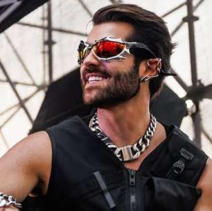 Alok projeta Cristo Redentor no céu de Copacabana