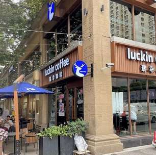 Maior rede de cafeterias da China faz campanha em homenagem ao Brasil