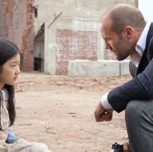 Se você gosta de Duro de Matar e Busca Implacável, vai adorar ver Jason Statham enfrentando a máfia neste filme de ação