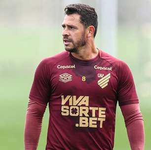 NOVAS! Athletico-PR desliza e renova com meia, negocia com Fluminense, torcida enfurece, Copinha