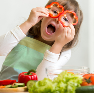 Cozinhar com crianças: diversão e aprendizado nas férias