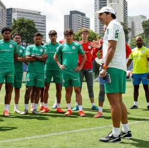Abel retorna das férias, e Palmeiras tem novidades em treino