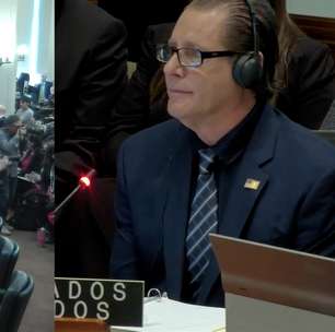 Mulher interrompe fala de embaixador dos EUA na OEA em protesto por ação contra Maduro