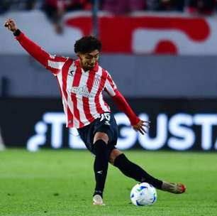 Alvo do Botafogo, Medina se reapresenta ao Estudiantes