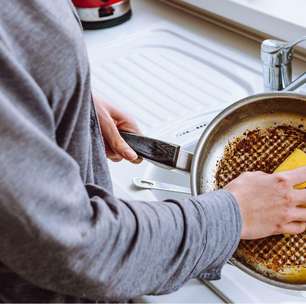 Comida grudando na frigideira? Saiba como evitar