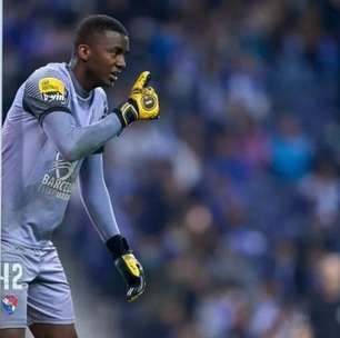 Flamengo supera concorrência do Botafogo e encaminha contratação de Andrew