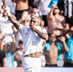 Gabigol vai às redes e celebra reestreia com vitória pelo Santos: "Gol para a família e coração para Neymar"