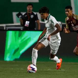 Larson, ex-Goiás, tem resposta dada pela torcida do Palmeiras após estreia no Paulista