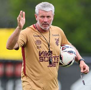 Odair reprova e Athletico-PR não vai contratar atacante de time da Série A: "Não vem"
