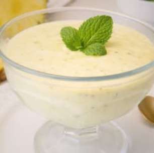Sobremesa diet para dias quentes: mousse de abacaxi com hortelã
