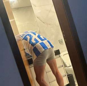 Carlos diz que Bolsonaro precisou de atendimento médico e posta foto antiga de suposta crise de vômito