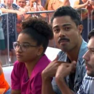 BBB26: participante do Sudeste leva bronca de Tadeu após desistir e mudar de ideia ao vivo