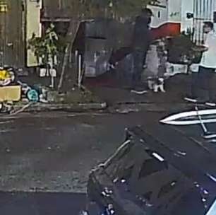 Vídeo: Homem é assaltado à mão armada e agredido enquanto passeava com cachorro em Pinheiros