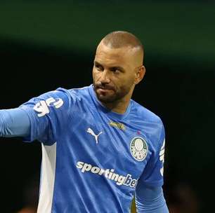 Grêmio acerta com goleiro Weverton mas Palmeiras endurece e cria impasse em negócio