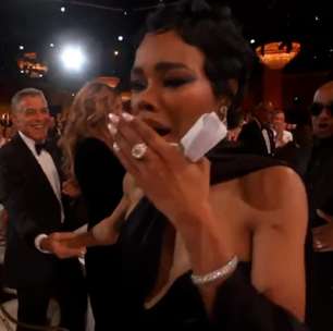 Atriz se assusta e pula para trás ao ser anunciada como vencedora do Globo de Ouro