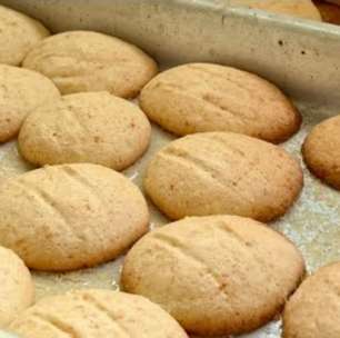 Receita de bolacha caseira crocante que derrete na boca, ideal para acompanhar um café quentinho