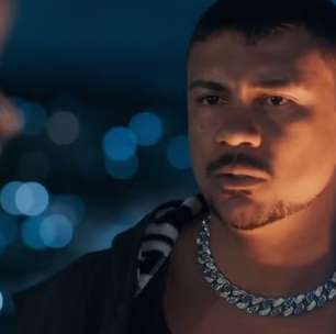 Três Graças: Bagdá vive romance com personagem improvável, leva tiro e desmaia