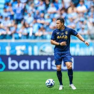 Marlon sofre atraso em retorno ao Grêmio por seguir em tratamento de lesão
