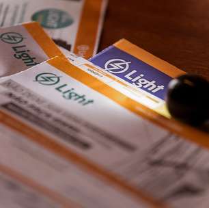 Cláudio Castro veta lei que proíbe corte de luz e água de famílias pobres durante calor extremo