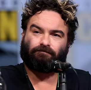 Johnny Galecki relembra quando ficou sem trabalho como ator e começou a estudar para ser encanador