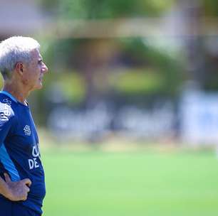 Luis Castro muda planejamento no Grêmio e amplia rodízio antes do Gre-Nal