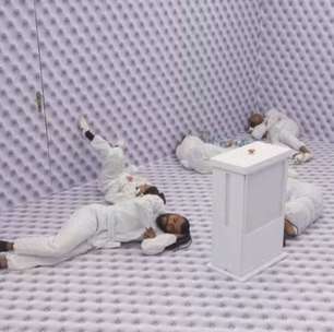 Quarto Branco do 'BBB 26': o que acontece no corpo humano depois de 80 horas sem banho? Higiene limitada pode trazer infecções por fungos, micoses e foliculite, diz médico