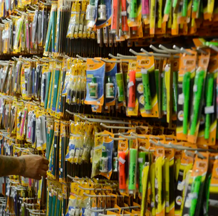 Variação no preço do material escolar pode chegar a quase 280% em cidades de SP; veja onde comprar mais barato