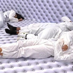 Chamado de 'grande tortura' na Europa, Quarto Branco do 'BBB 26' tem mais duas desistências, uma delas por fome. Saiba quem ainda resiste