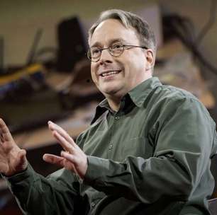 Linus Torvalds é indiscutivelmente o programador mais famoso da história; e ele também abraçou a IA