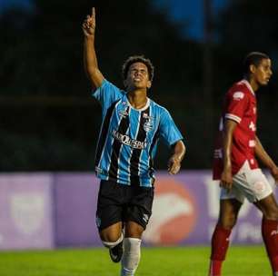 Grêmio avança às quartas com goleada e mantém sonho do título inédito da Copinha