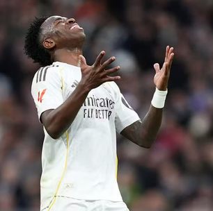 Técnico do Real Madrid defende Vini Jr. após vaias: 'Não são muitos que fazem o que ele fez'