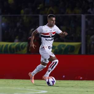 Técnico do Corinthians rebate troca de atletas com o São Paulo em possível acordo por Alisson