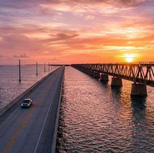 A rodovia americana que salta sobre o oceano com 42 pontes; com a famosa Seven Mile Bridge, a Overseas Highway une Miami às ilhas de Florida Keys