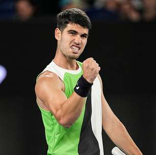 Alcaraz e Sabalenka estreiam com vitória no Australian Open