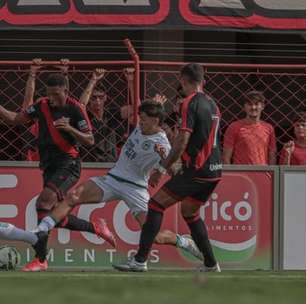 No fim, Atlético-GO leva gol e empata com o Goiás