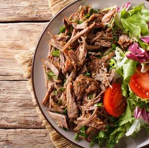 Salada que sustenta: 5 combinações com proteína