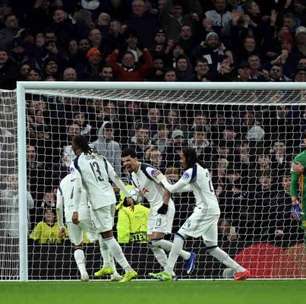Tottenham domina o Borussia Dortmund e entra no G8 da Champions