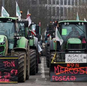 Parlamento Europeu: agricultores intensificam protestos na véspera de votação sobre acordo UE-Mercosul