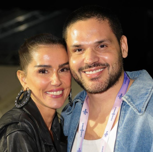 Deborah Secco se declara para novo namorado: 'Amor de verdade'