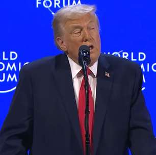 Trump diz que Europa está no 'caminho errado' e afirma que só EUA podem defender a Groenlândia