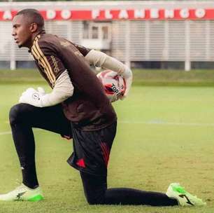 Filipe Luís deve rodar elenco e promover estreia de Andrew no Fla-Flu