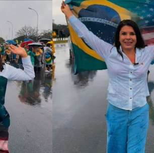 Na chuva, Mara Maravilha surge na caminhada de Nikolas Ferreira e sinaliza possível candidatura