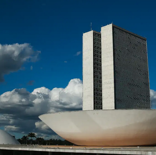 Concurso da Câmara dos Deputados tem salários de até R$ 30 mil; inscrições terminam nesta segunda