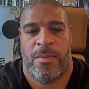 Adriano Imperador ameaça golpista após mãe perder R$ 15 mil: 'Irei atrás de tu'
