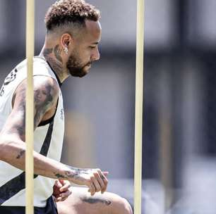Neymar treina como bola pela primeira vez após cirurgia